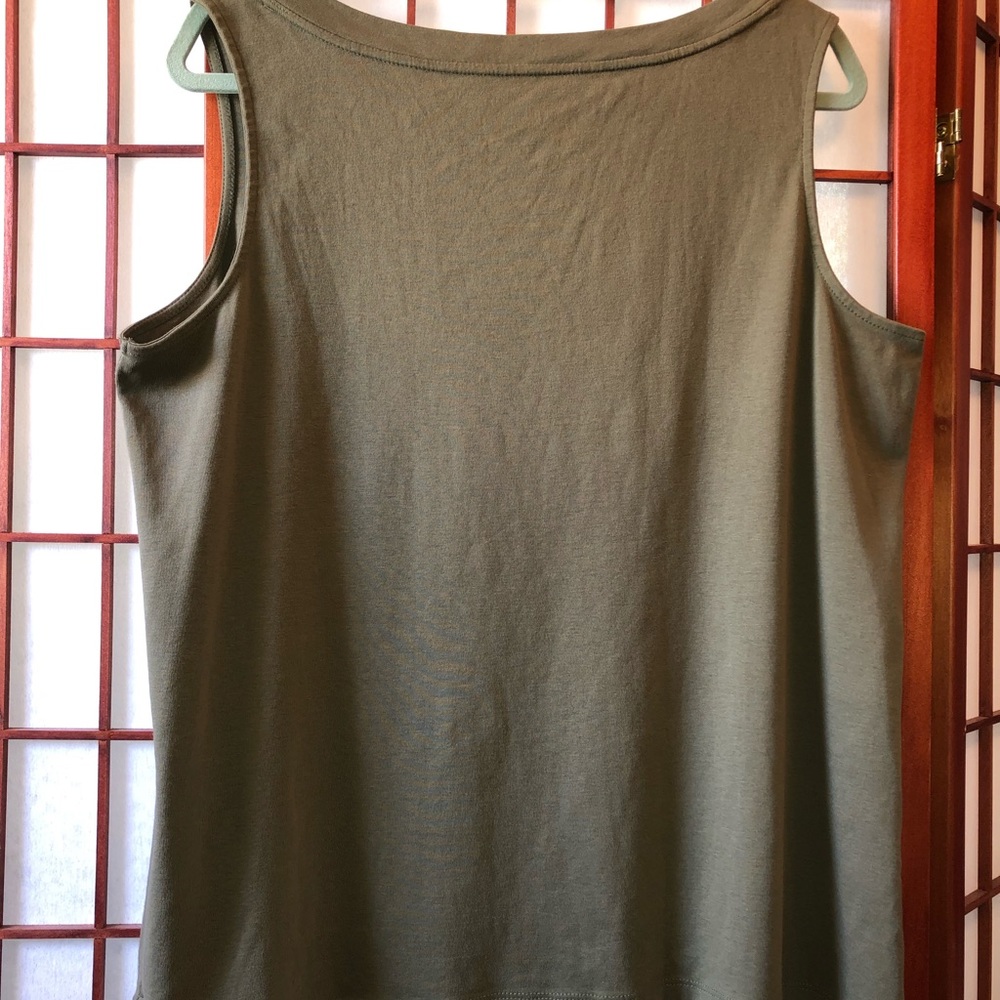Solid Color Tank - Picture 5 of 8